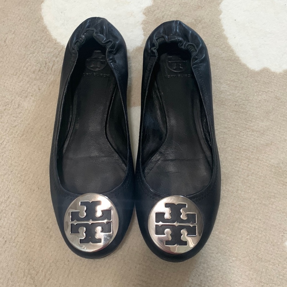 Tory Burch Flat size 8.5 black with silver